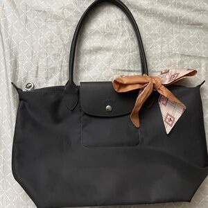 Longchamp Medium Le Pliage Tote